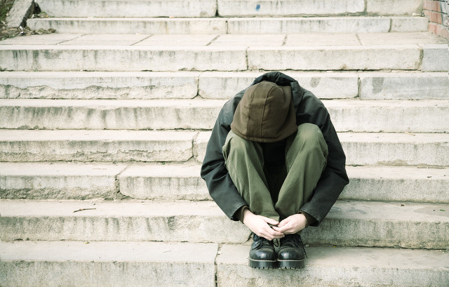 48岁的香港男人气质成熟,在香港四十多岁还单身的男人