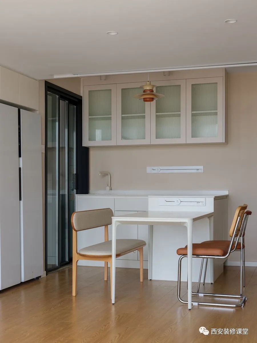 80㎡老旧小复式，变身奶油三口之家