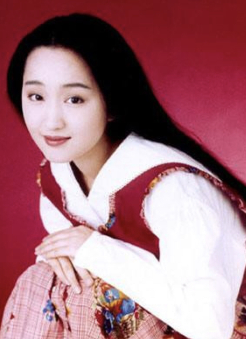 杨钰莹年轻时的盛世容颜还在吗,杨钰莹年轻的时候什么样子