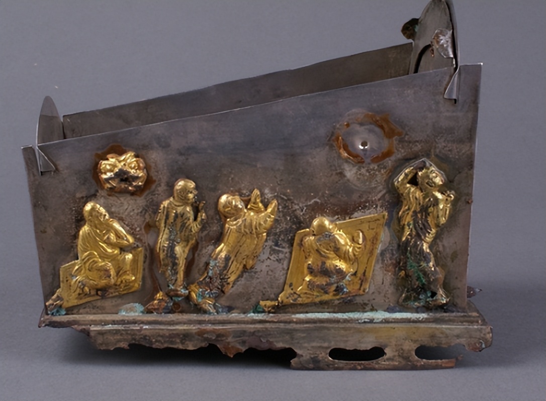 挖出来的古墓藏品都去哪了,不解之谜古墓挖掘真实记录