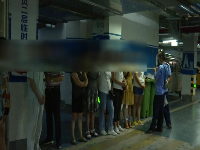 警方抓获传销分子,警方夜袭传销窝点抓获涉案人员