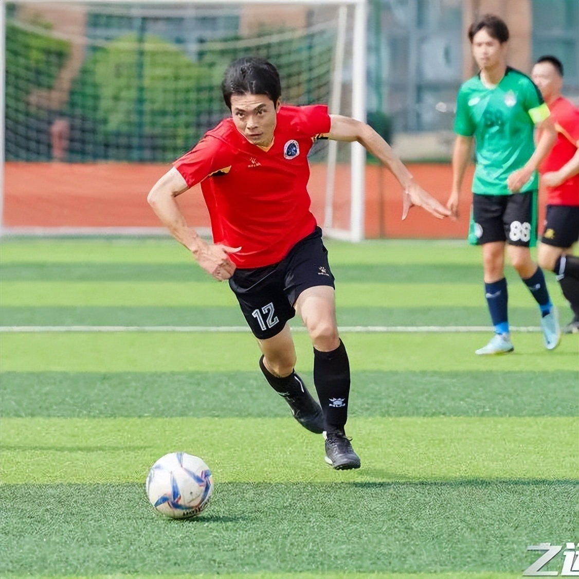 公益足球嘉年华,公益比赛现在开赛