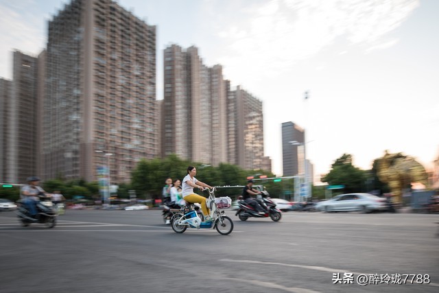 现在电动车上路什么要求,电动车新规这三种电动车禁止上路