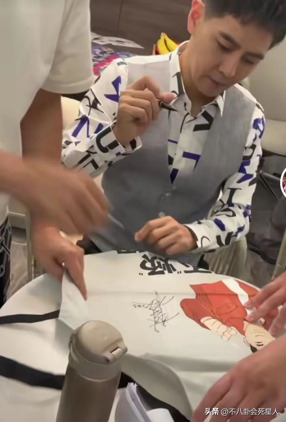 林志颖48岁生日现场照曝光,49岁林志颖面露凶相