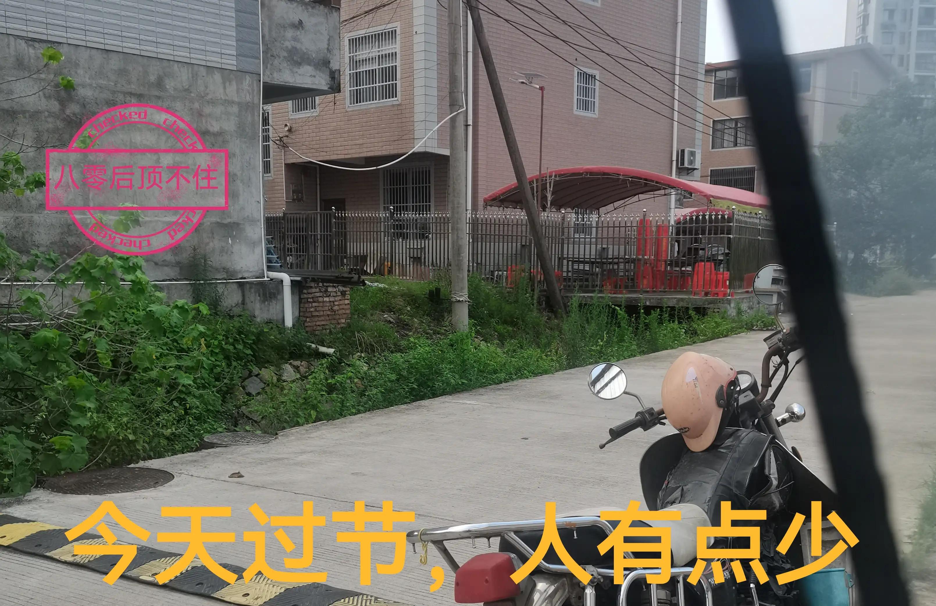 富人不富穷人不穷,富人更富穷人更穷