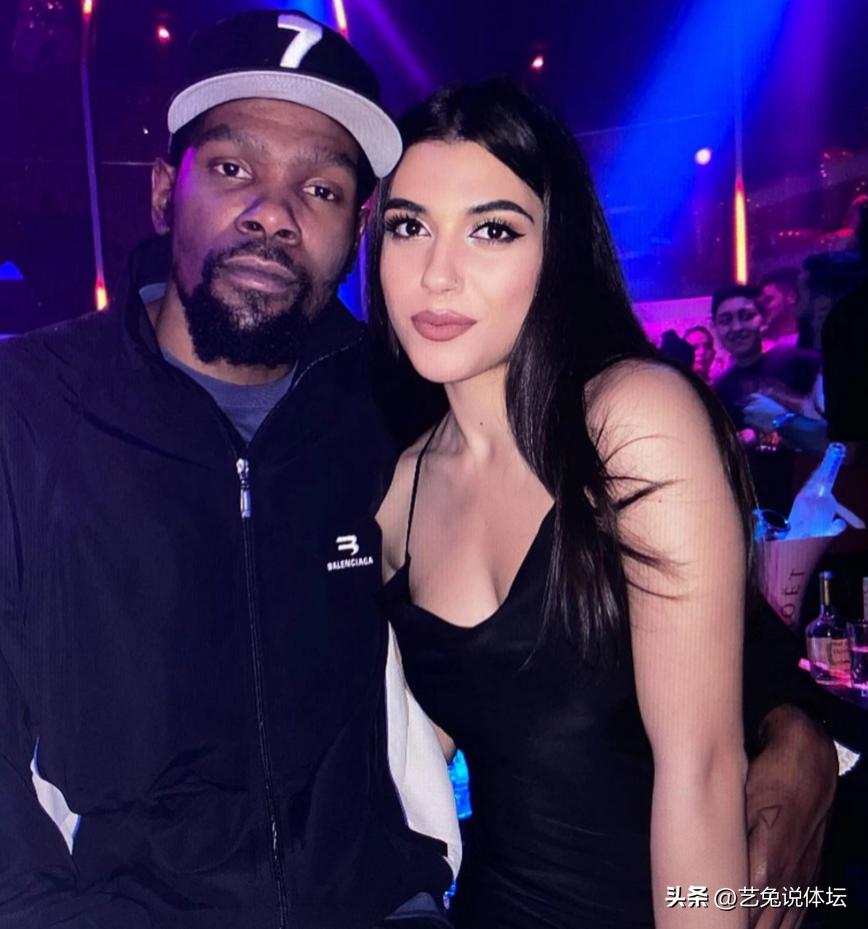 球星梅西的年收入多少,2020年足坛十大收入最高的球员