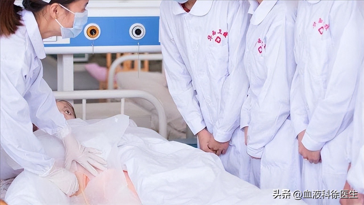 胆管癌的早期4大症状是什么呢,发现胆管癌要注意这4点