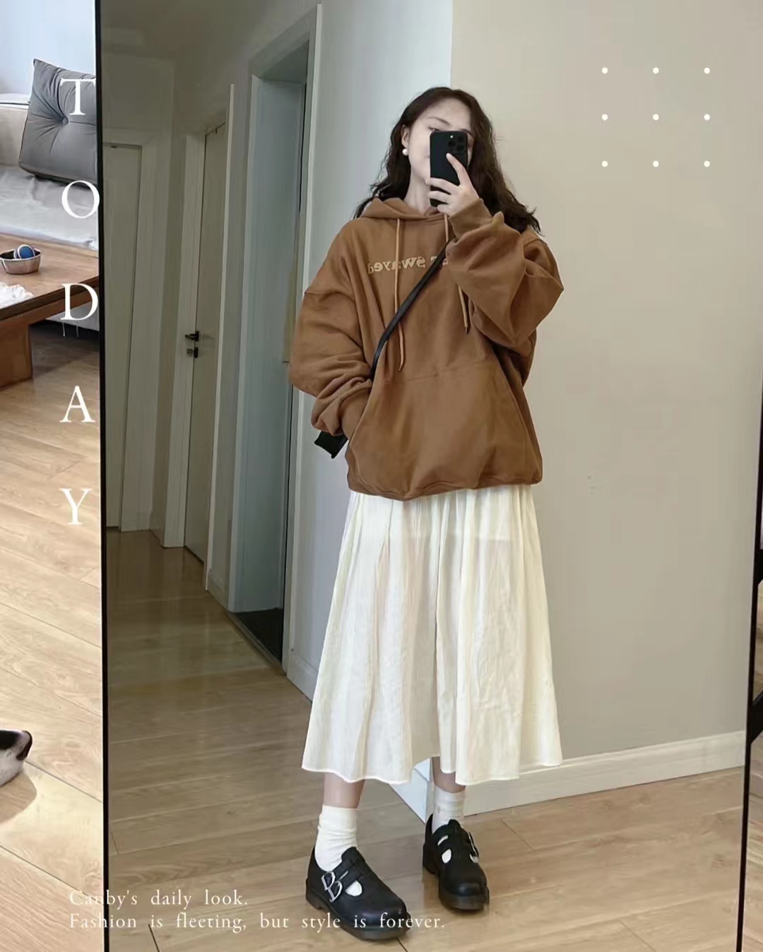 宽松版卫衣搭直筒宽松休闲裤,宽松卫衣怎么搭配裙子才好看