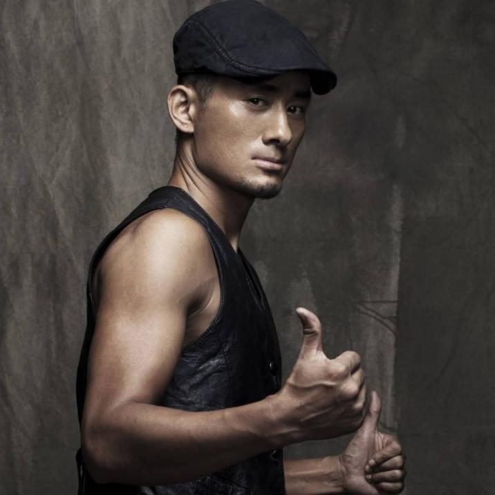 阿宝是如何装疯卖傻的,阿宝装疯卖傻视频