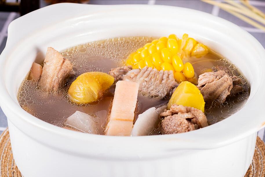 煮莲藕汤不发黑的方法,莲藕汤浓白不发黑