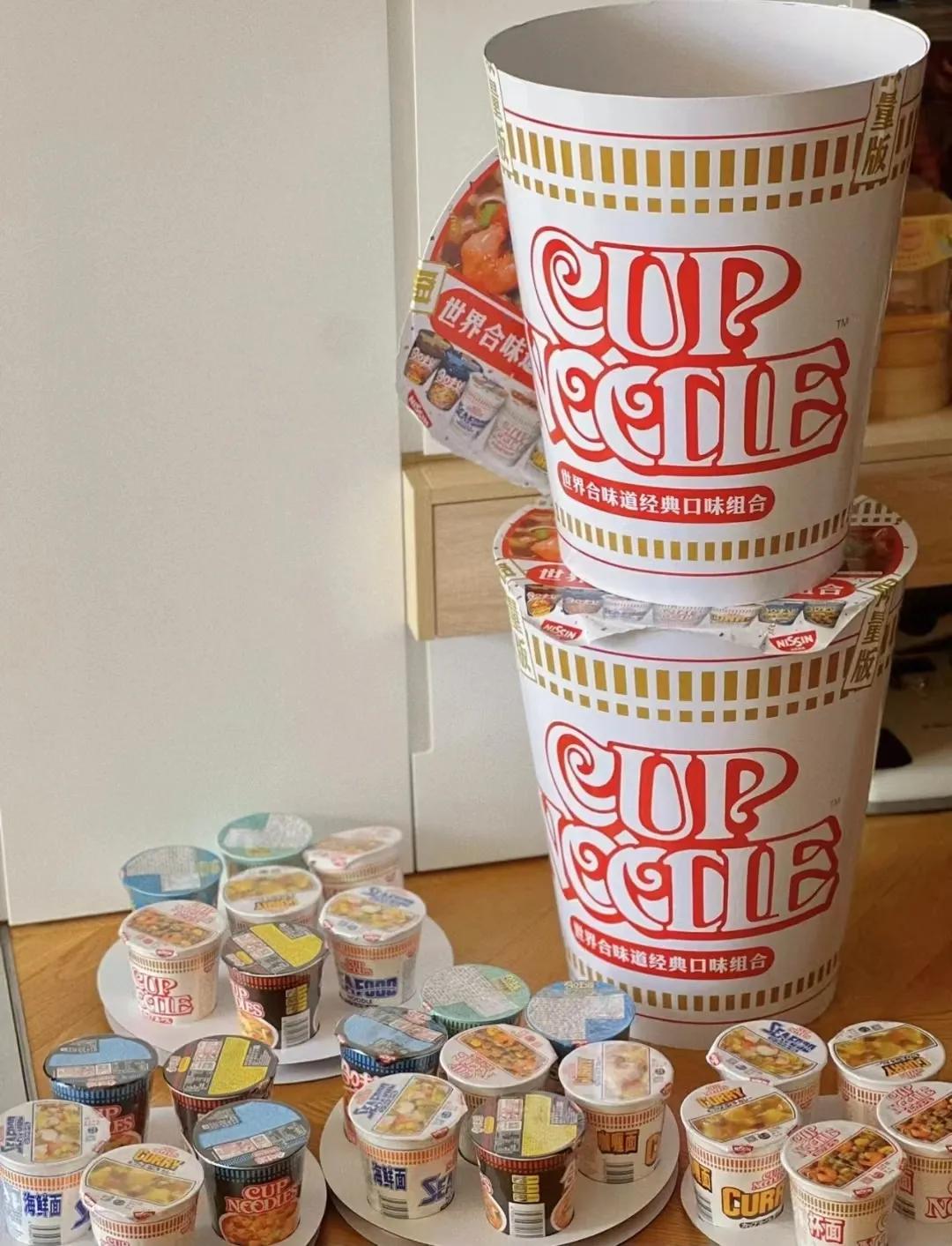 媒体评山姆泡面桶被炒到500元一桶,山姆泡面桶炒至高价被疯抢