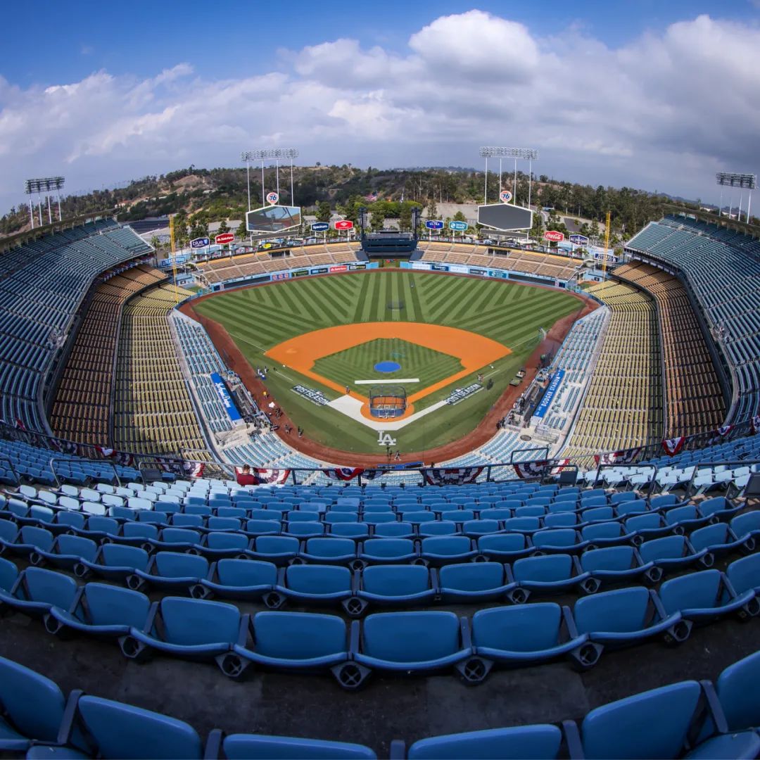 跟着近6万人一起看球是什么体验？来道奇球场就知道了