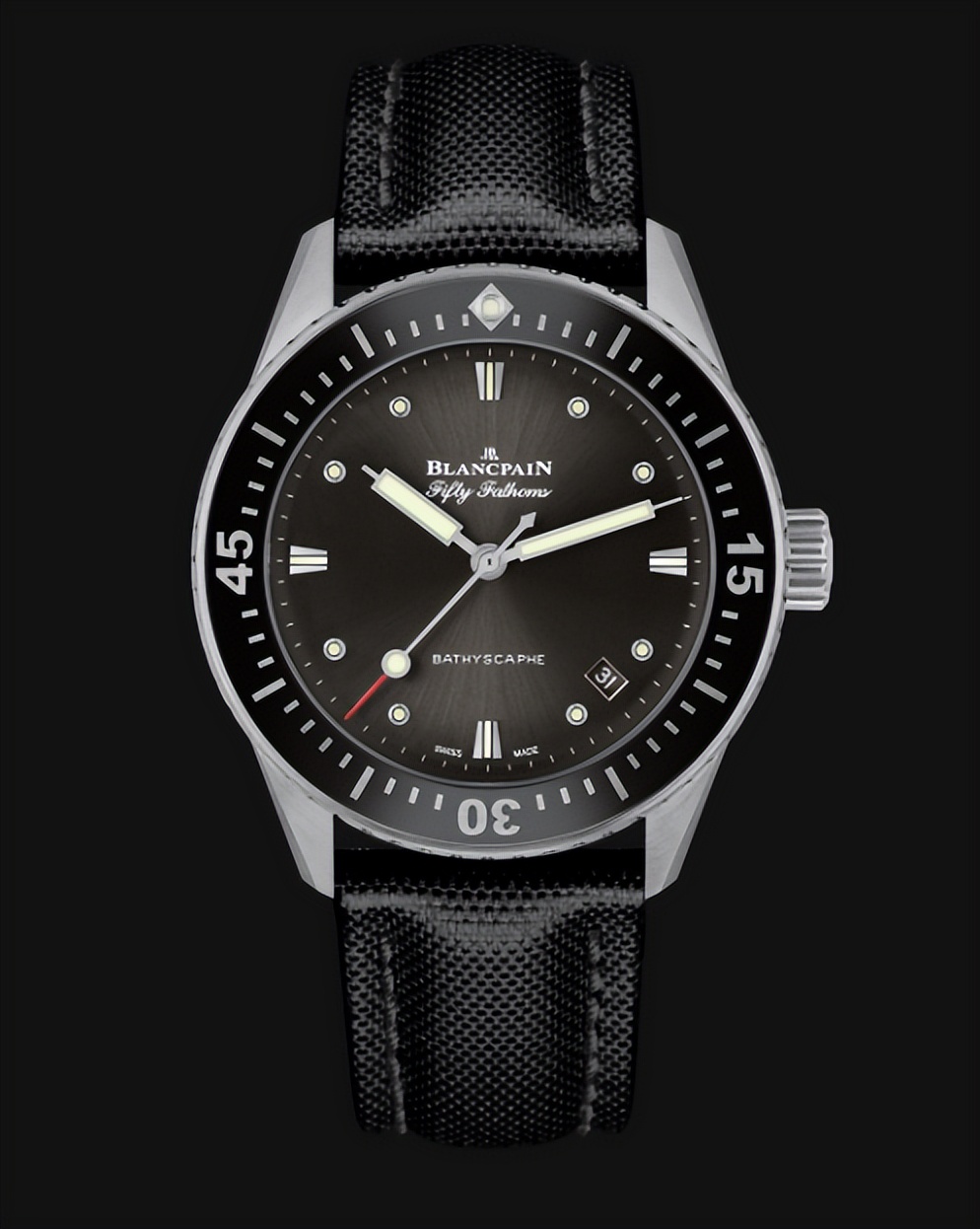 潜水表的发明者,潜水表鼻祖宝珀经典五十噚红金款