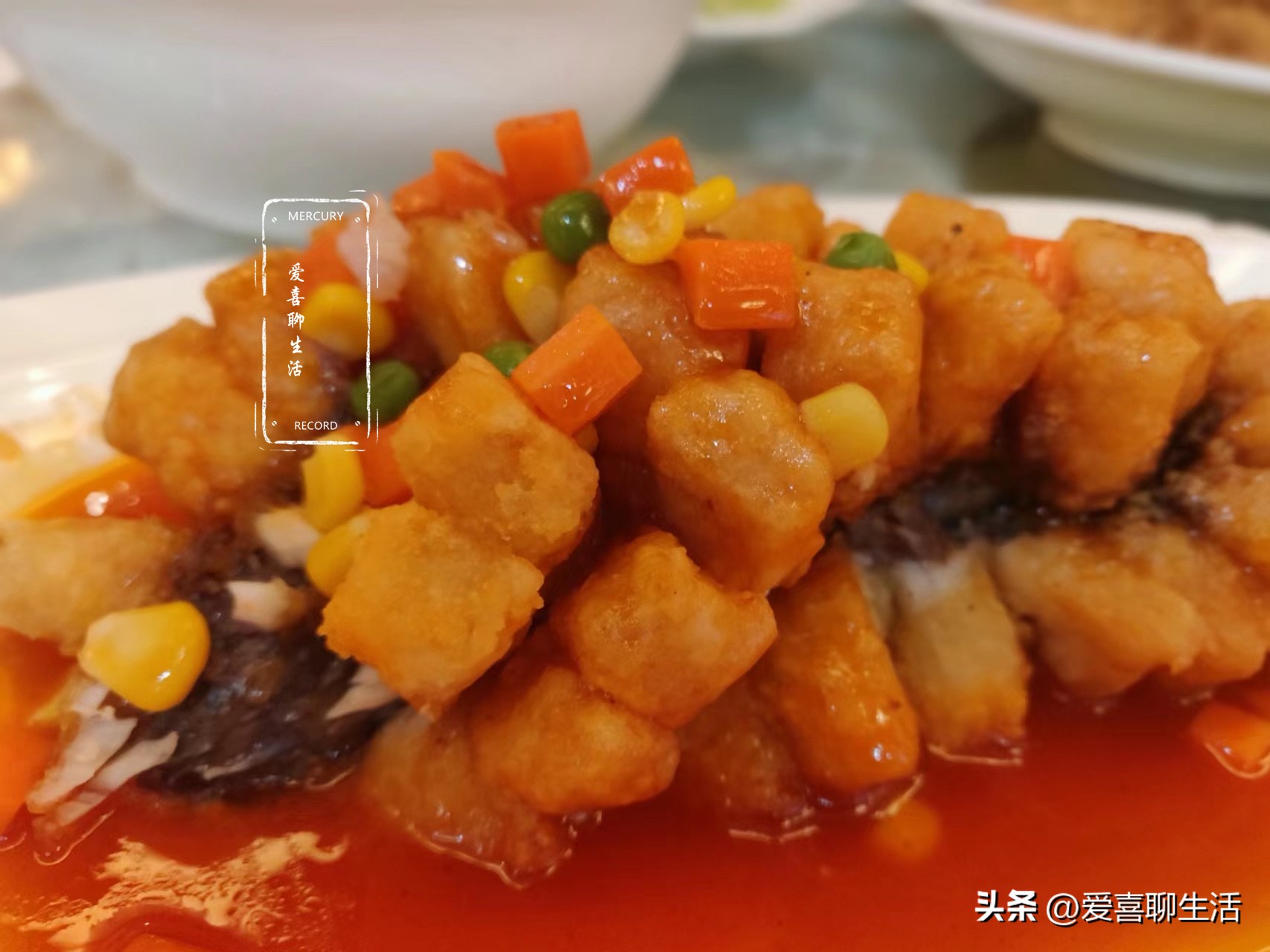 国庆喝喜酒，随礼860真值，38道大餐晒圈火了，网友：能过来吃吗