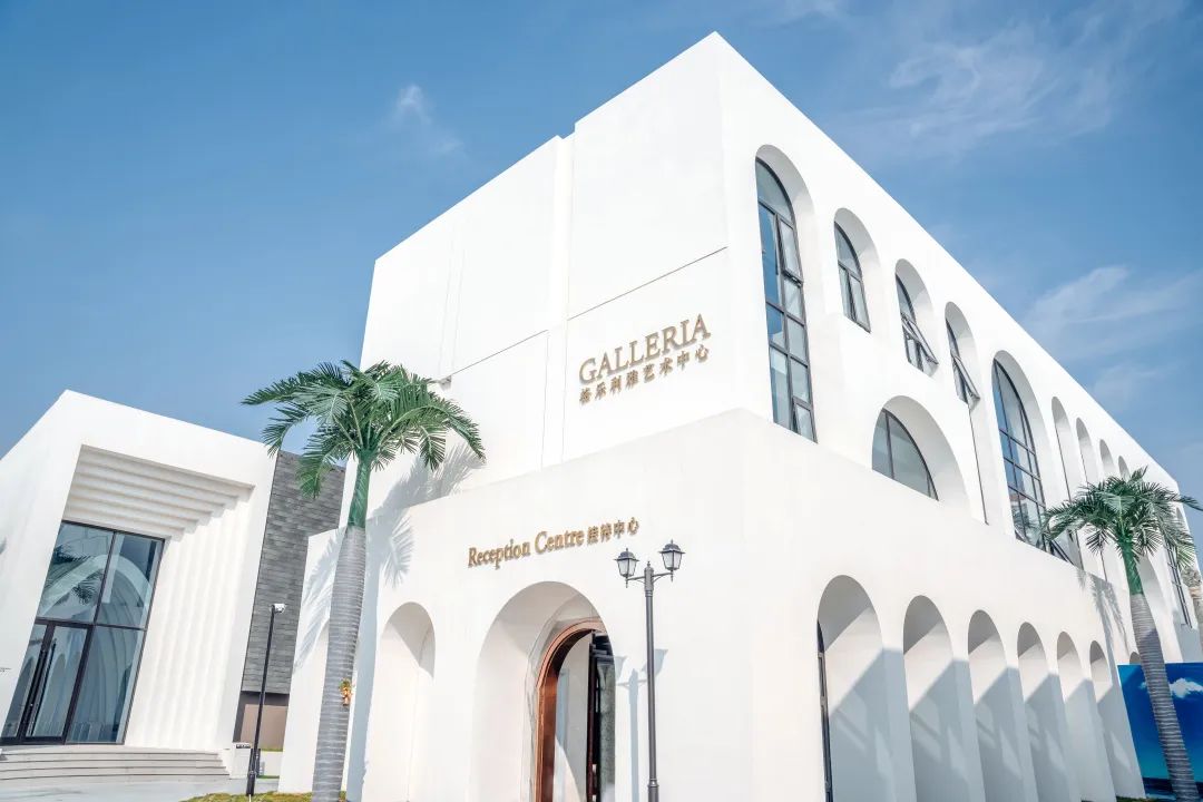 亚洲婚纱女王杀进内娱，女星们集体坐不住了