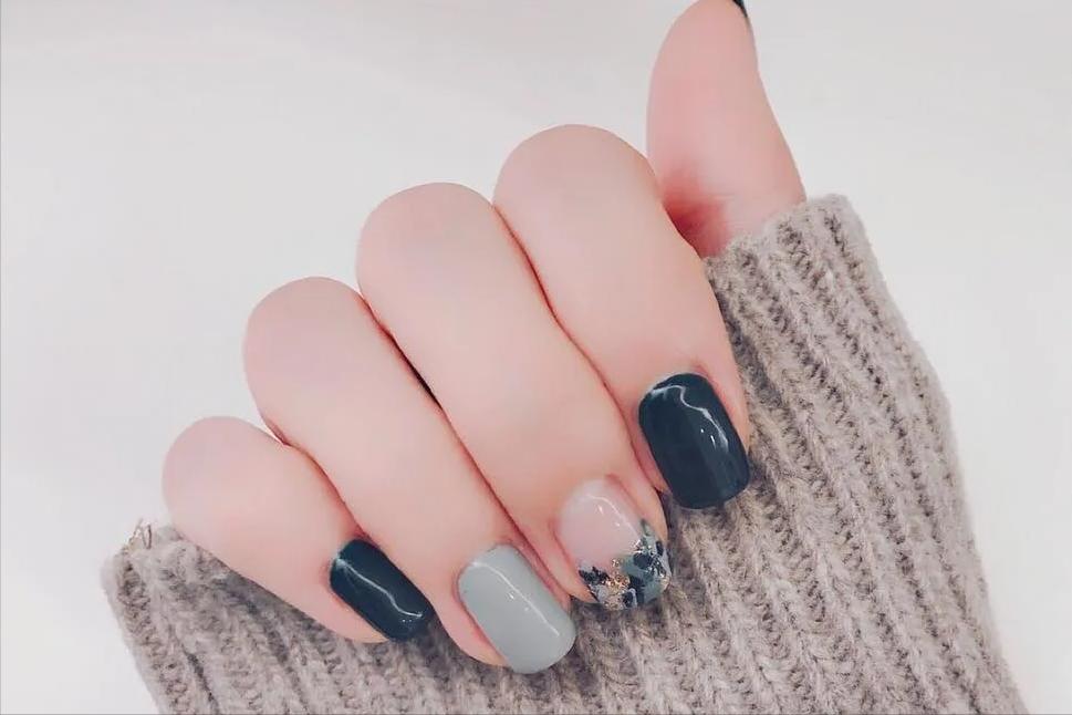 美甲如何上光疗又快又好,怎么做光疗美甲指甲才不容易掉