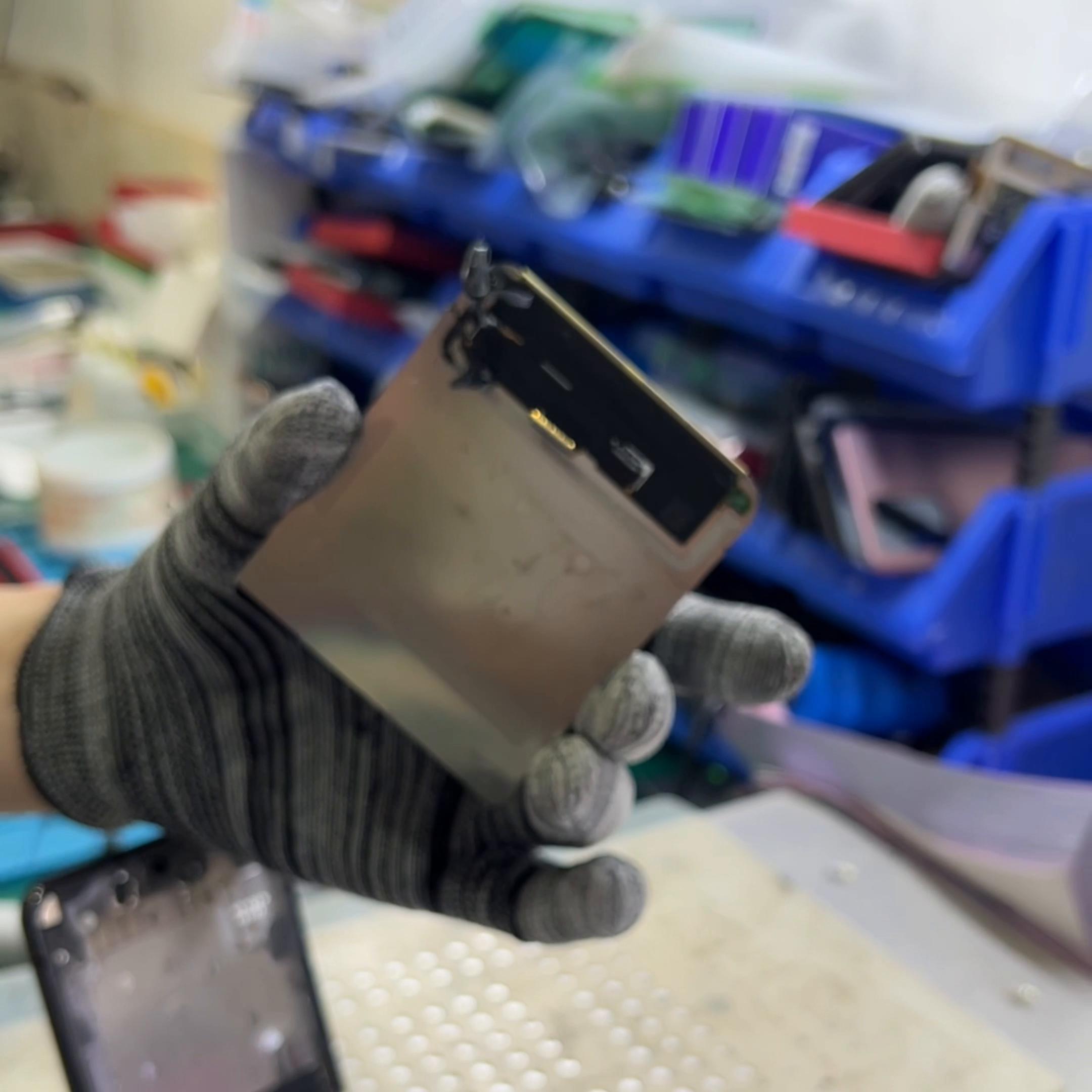 三星小折叠四代全新,三星小折叠4代是屏幕指纹吗