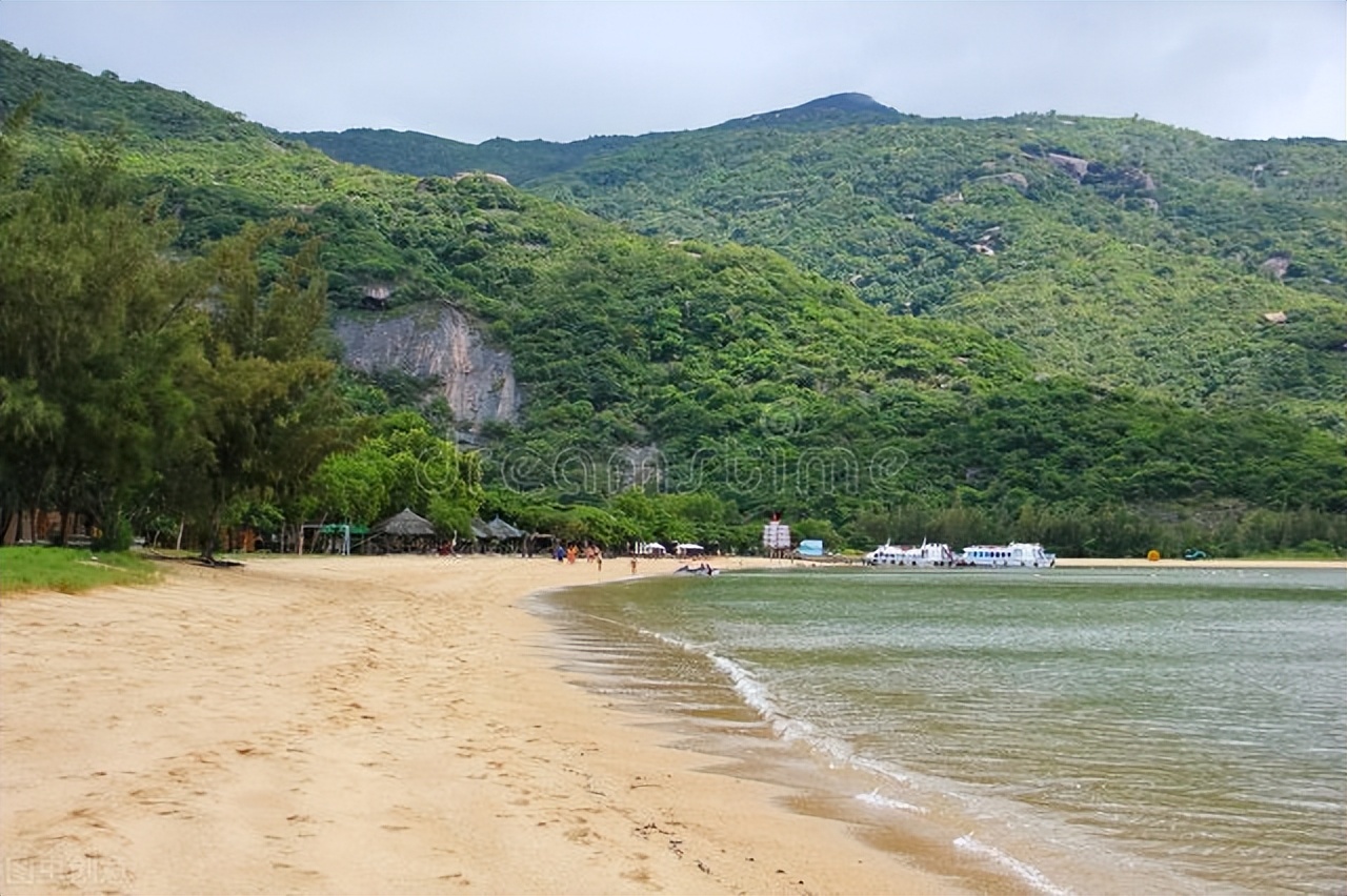 描写校园风景的诗句古诗,写校园景色的唯美诗词