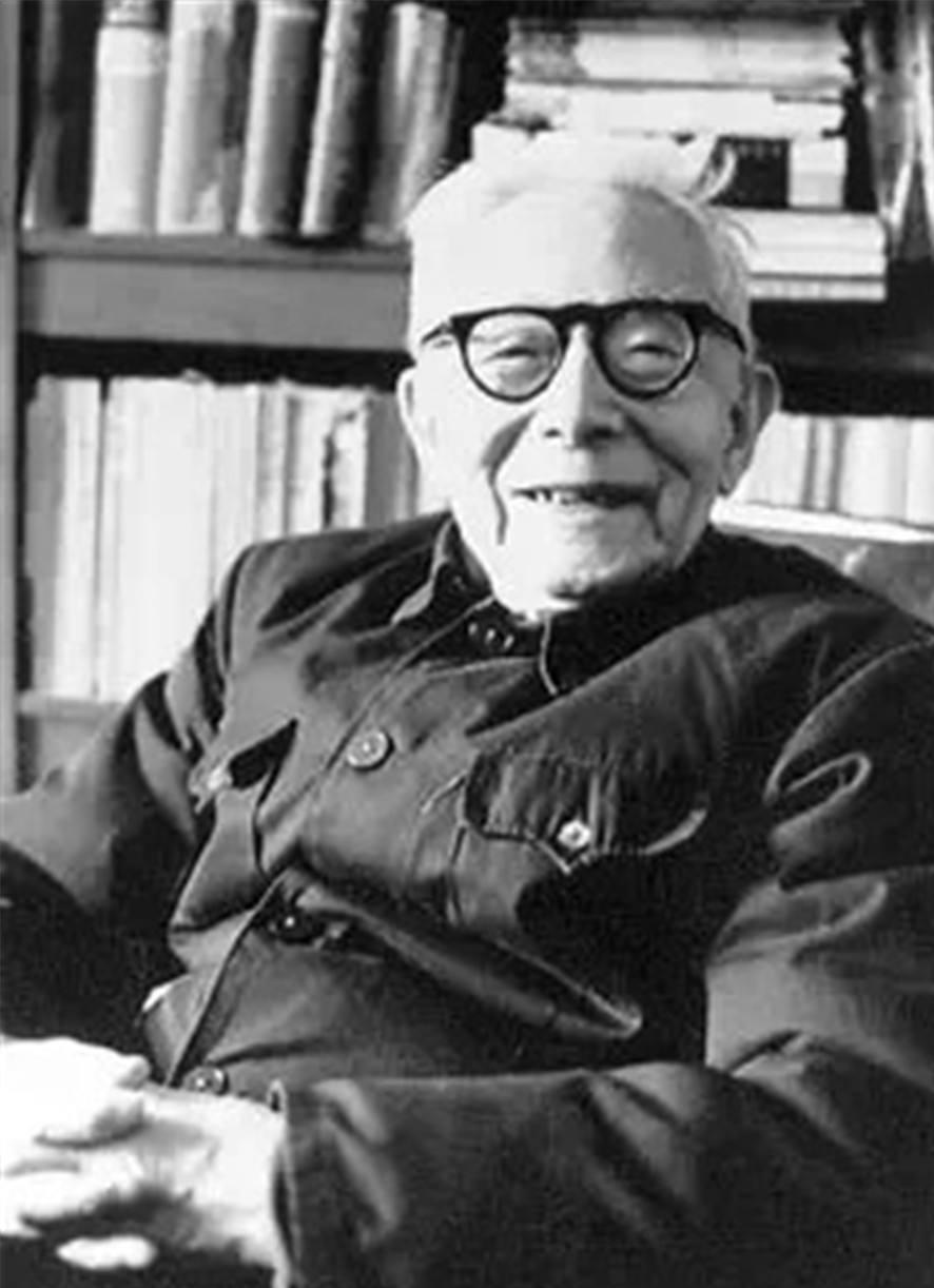 当年“小平您好”4字横幅：横幅用的是床单，笔用的是抹布