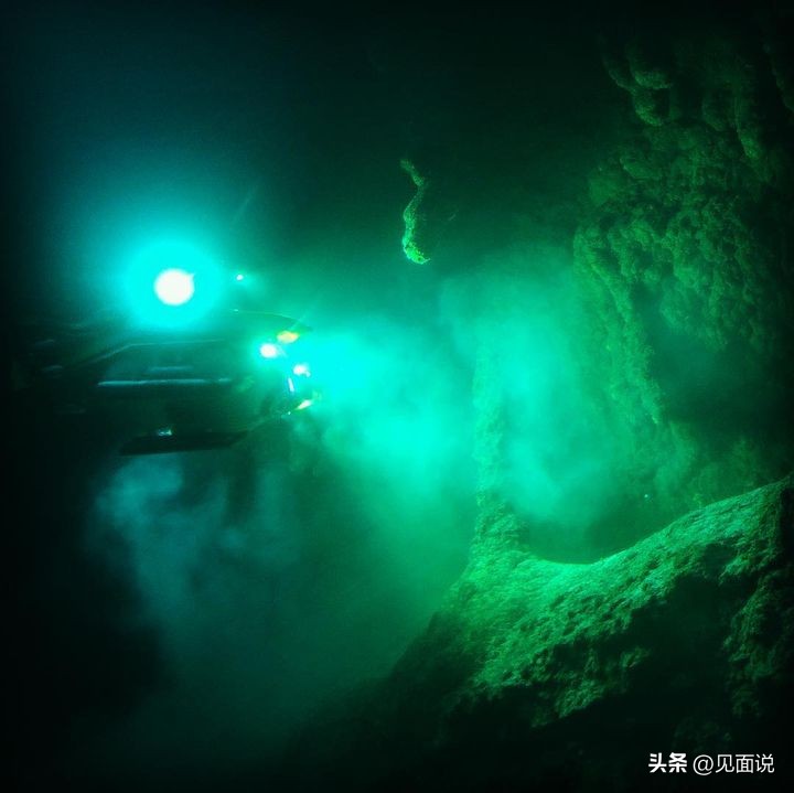 蓝洞潜水全过程,潜水员第一视角海底宝藏