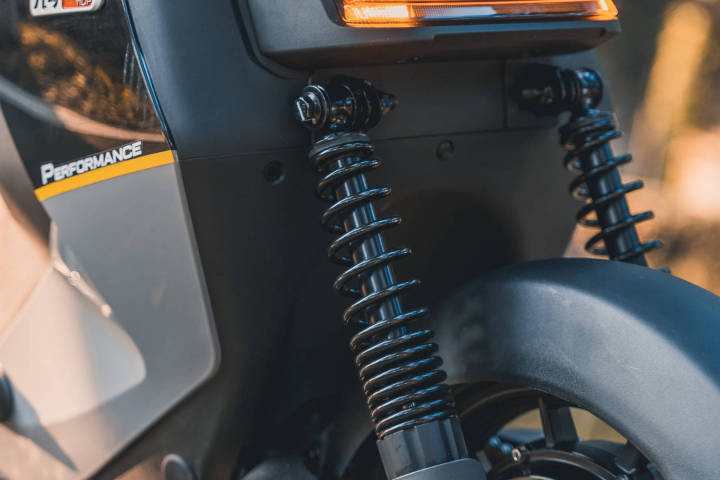 九号电动机械师mmax90支持多大快充,九号电动车机械师mmax90测评