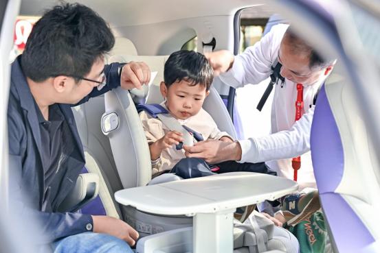 极狐汽车考拉SPV智能亲子车,极狐考拉智能亲子车