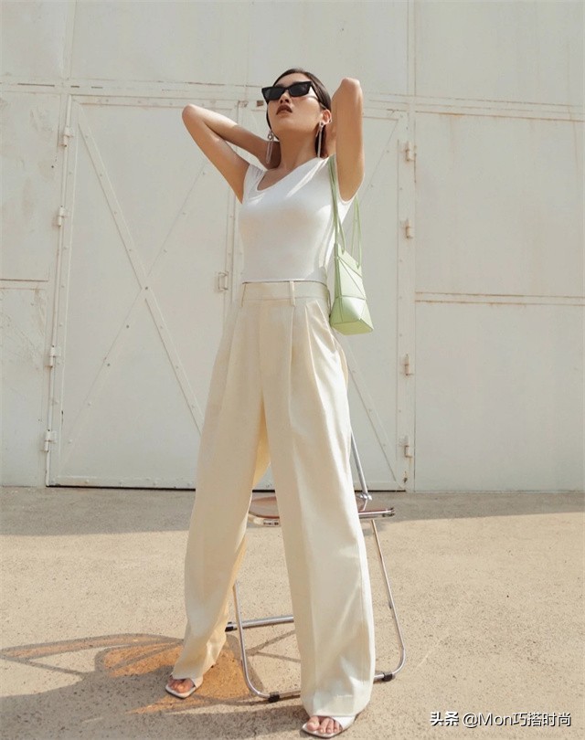 杏色直筒裤初秋穿搭,春秋黑色显瘦微喇小黑裤穿搭