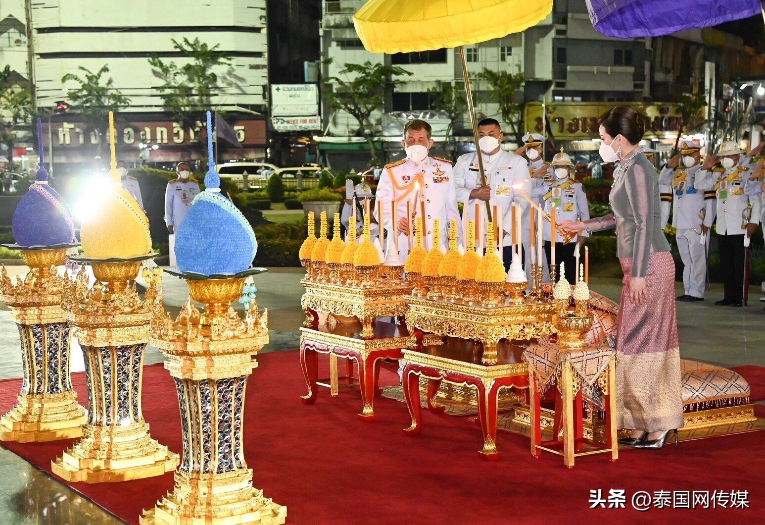 泰国国王出席英国国王登基典礼,泰国国王王后出席活动