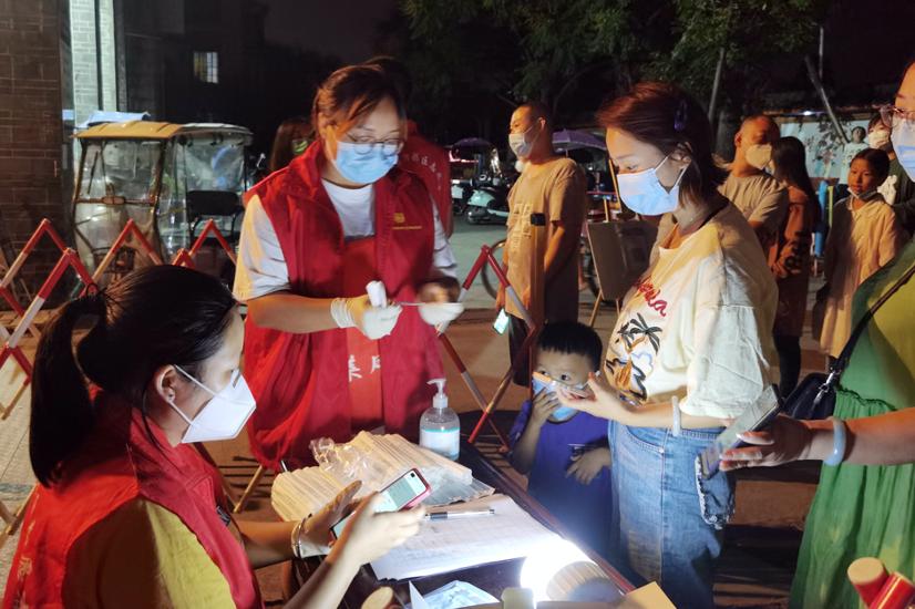 郫都区教育系统376名*党**员教师志愿者逆行而上战疫情