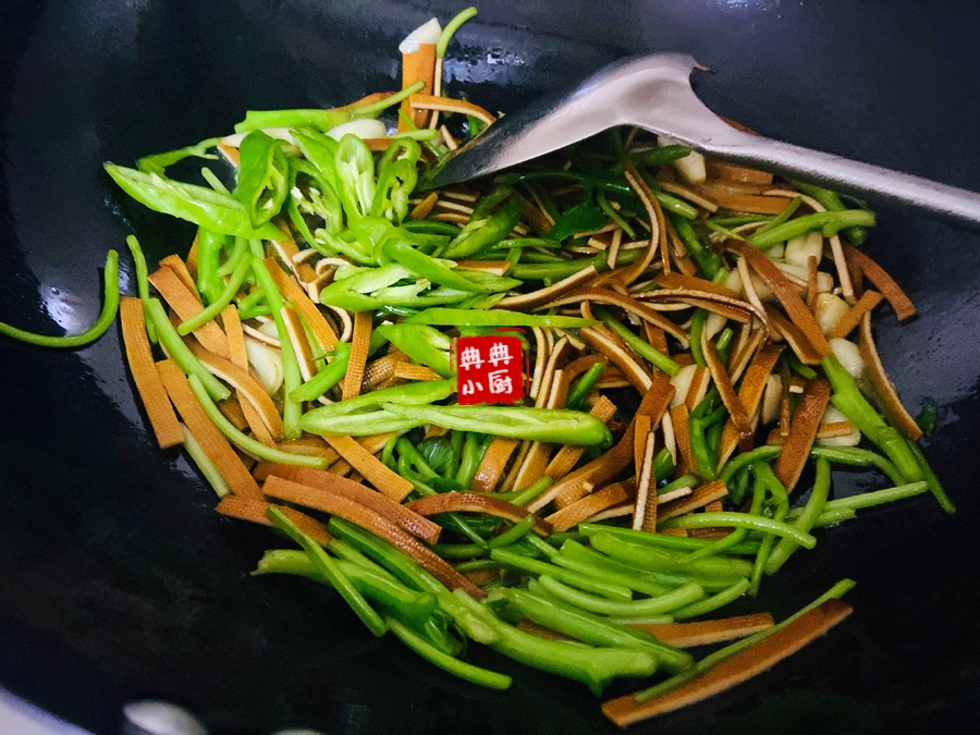 在农村老家不待见的食材，换到城里，就特别抢手了