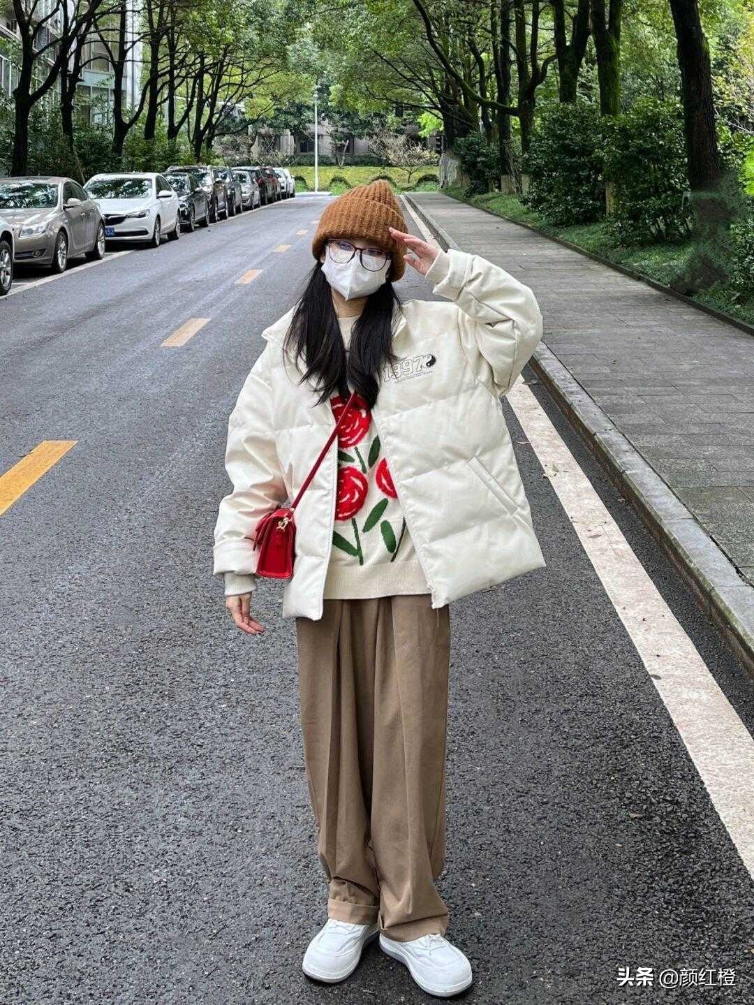 羊剖层皮革羽绒服短款,女款皮革粉色中长款加厚羽绒服