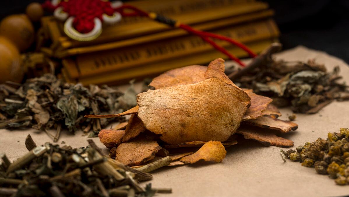 活血泄热祛瘀，健脾调肝养血，中医辩证用药调理，子宫内膜息肉消