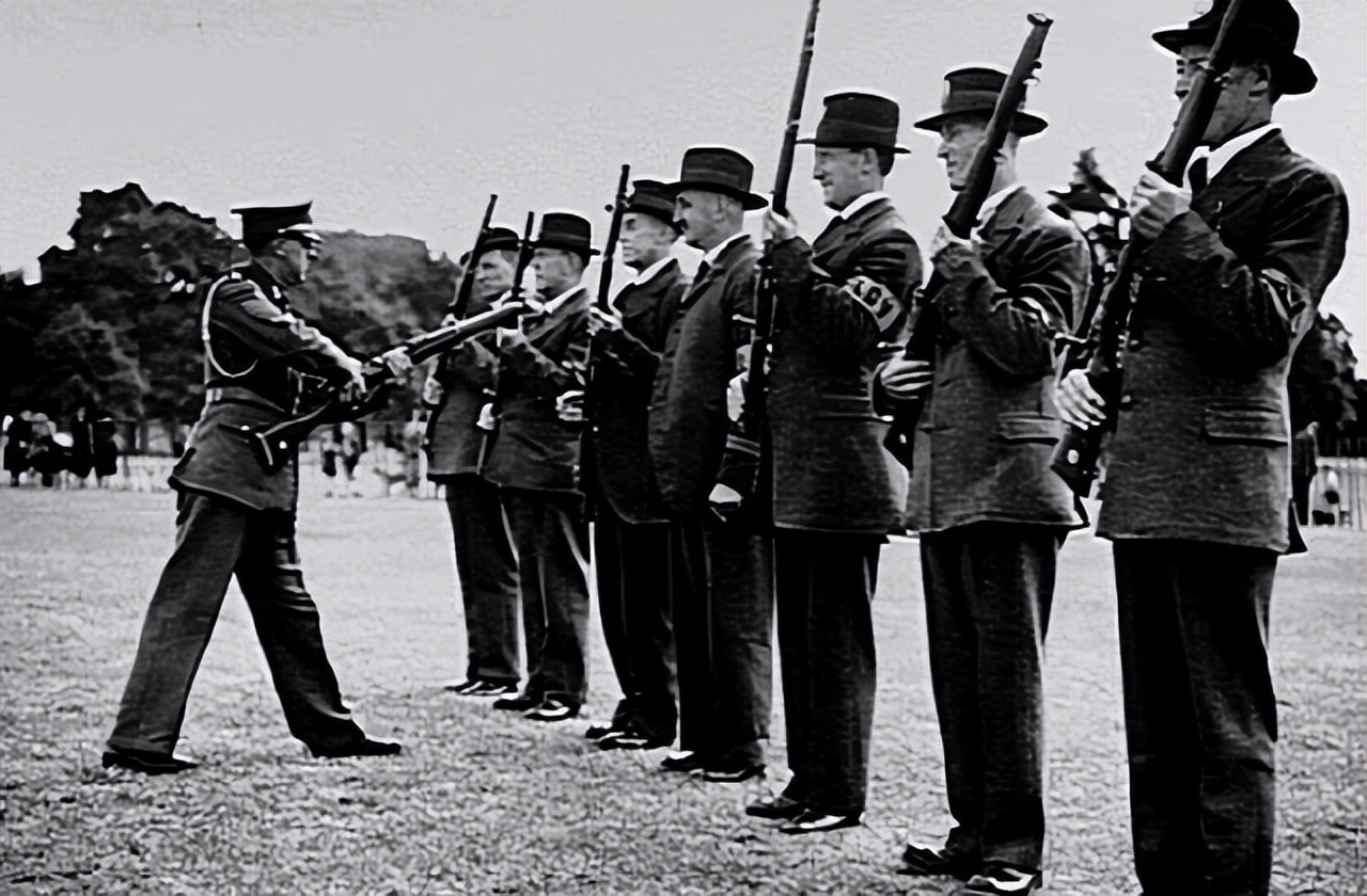 捷克曾有多辉煌？敢叫板希特勒，一枪没放惨遭瓦解