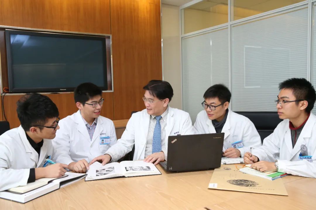 骨伤重点专科,权威专科脊柱外科