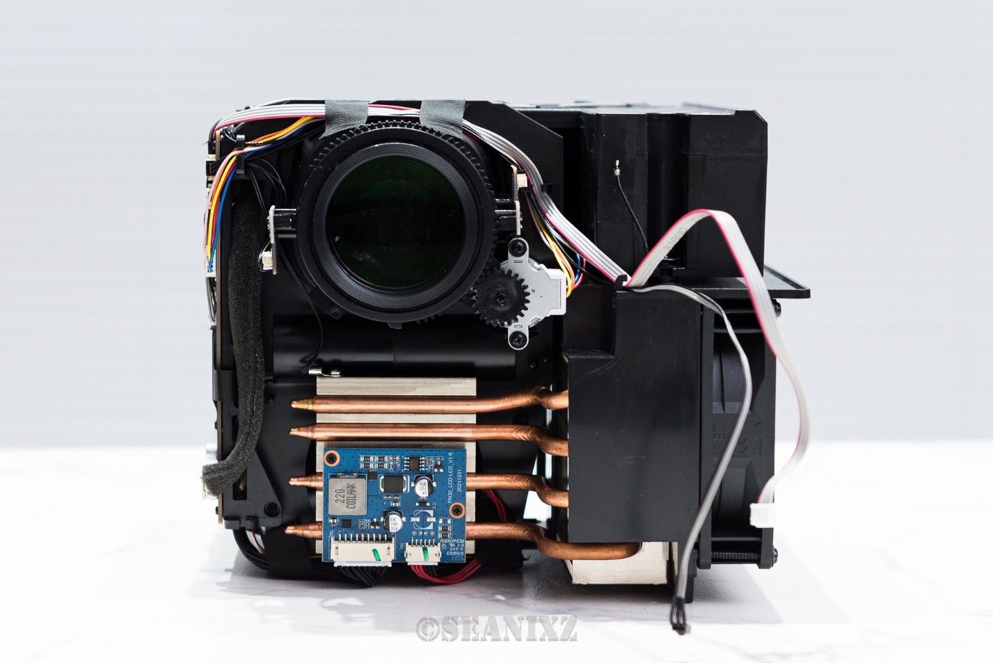 知麻z1投影仪买哪款,知麻投影仪z1高配版1000流明