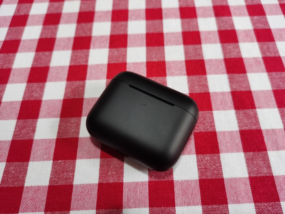 雷蛇战锤狂鲨一代无线耳机怎么样,雷蛇战锤狂鲨v2对比苹果耳机