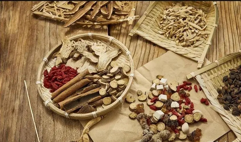 黄芪是伤肾的吗,黄芪伤肾怎么回事