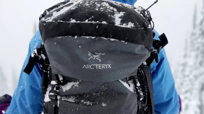 网上卖的那些假的始祖鸟靠谱么,始祖鸟假货被查