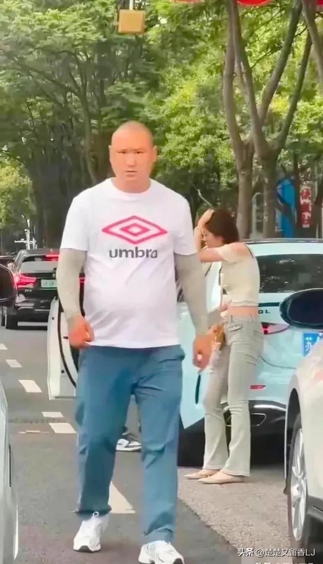 南京街头女子牙齿被打掉后续,南京女孩被打事件