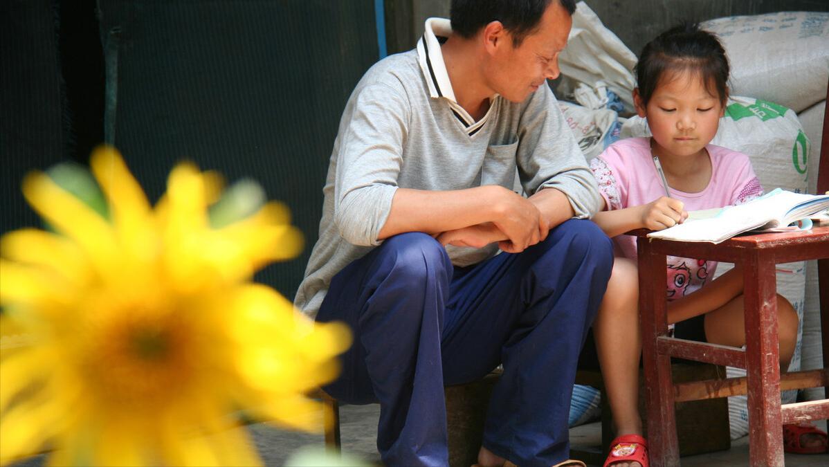 八岁女孩儿被附身,八岁小女孩鬼魂附体的秘密
