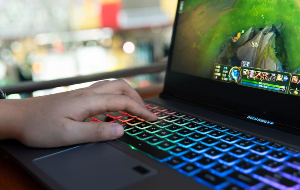 轻薄本游戏本商务本有什么区别,游戏本轻薄本全能本怎么选