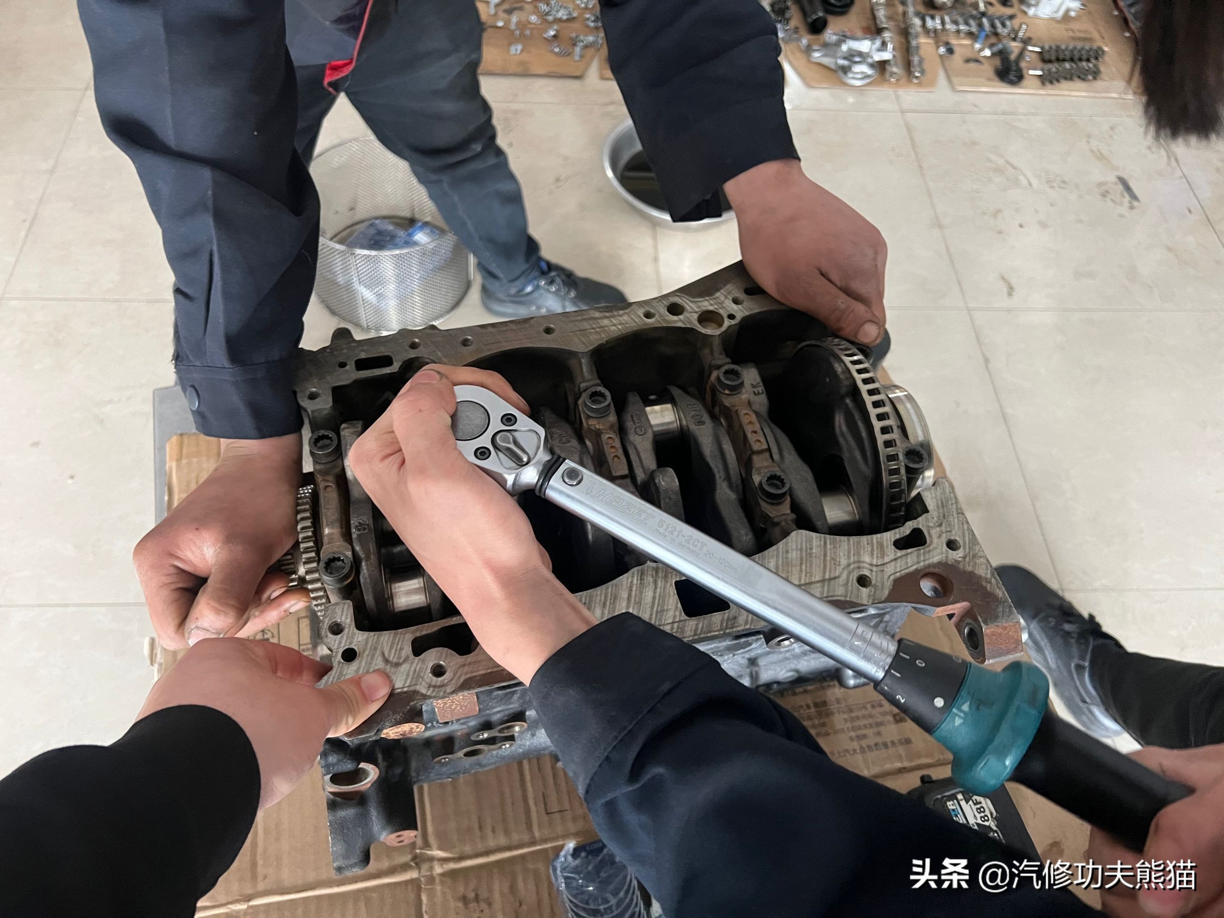 奥迪q5二手车烧机油,q5二手车大修翻新