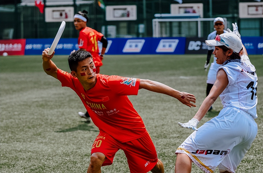 飞盘的“炙热”，热过申城的艳阳