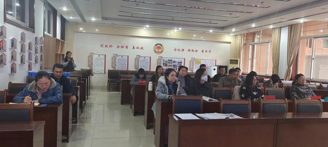 缤纷社团魅力校园,小学音体美教研活动简报模板