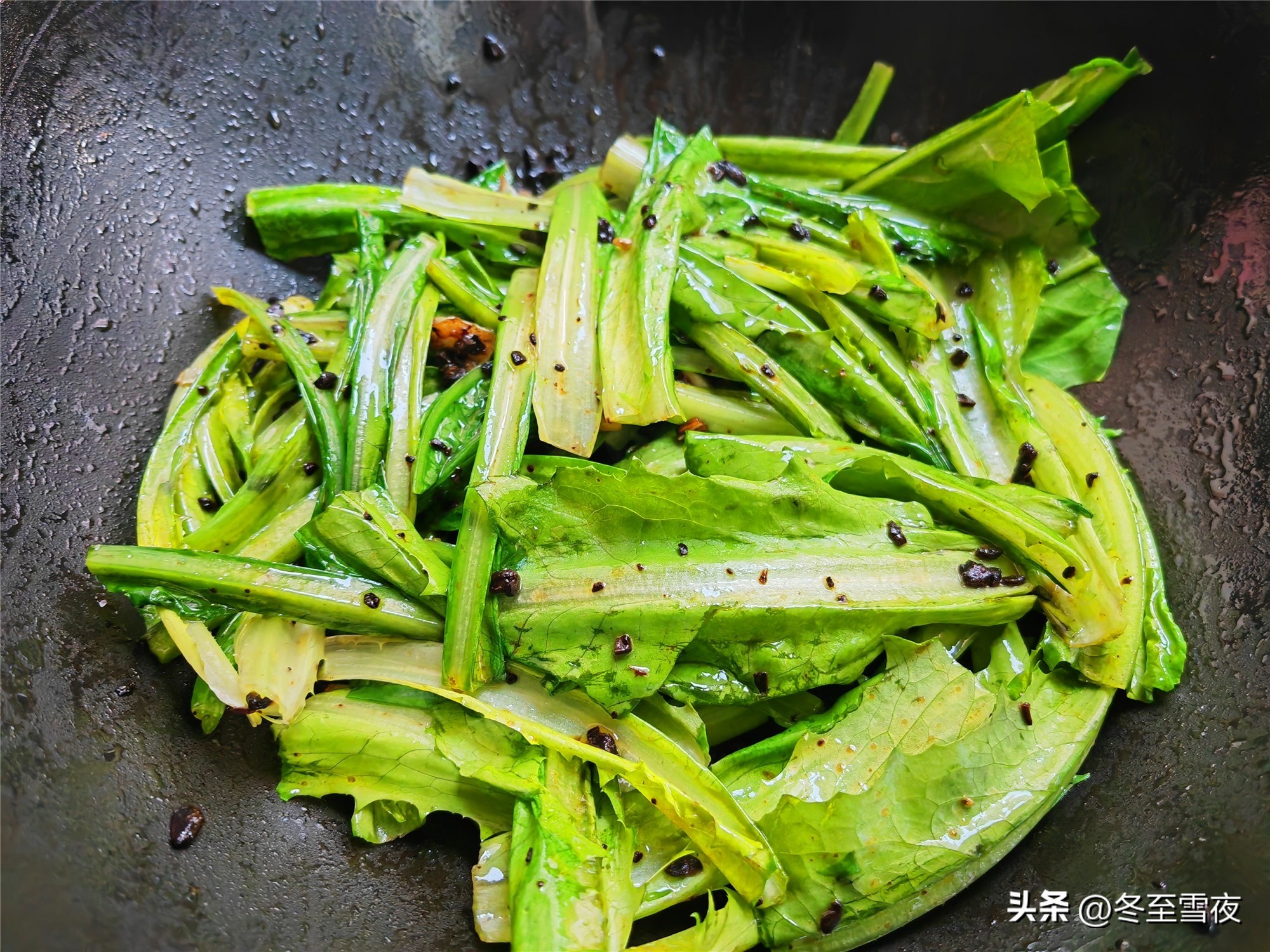 油麦菜和什么搭配炒最好吃,油麦菜跟什么炒最好吃又营养