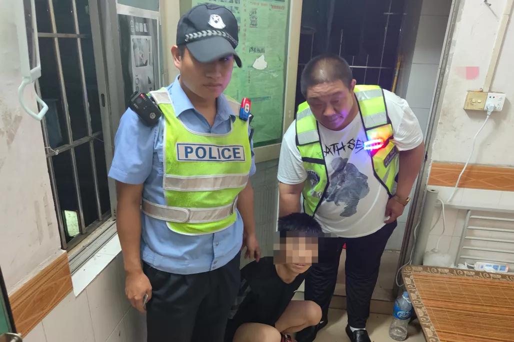 高素质东莞义警⑪|他与“影帝”之间只差一条红地毯