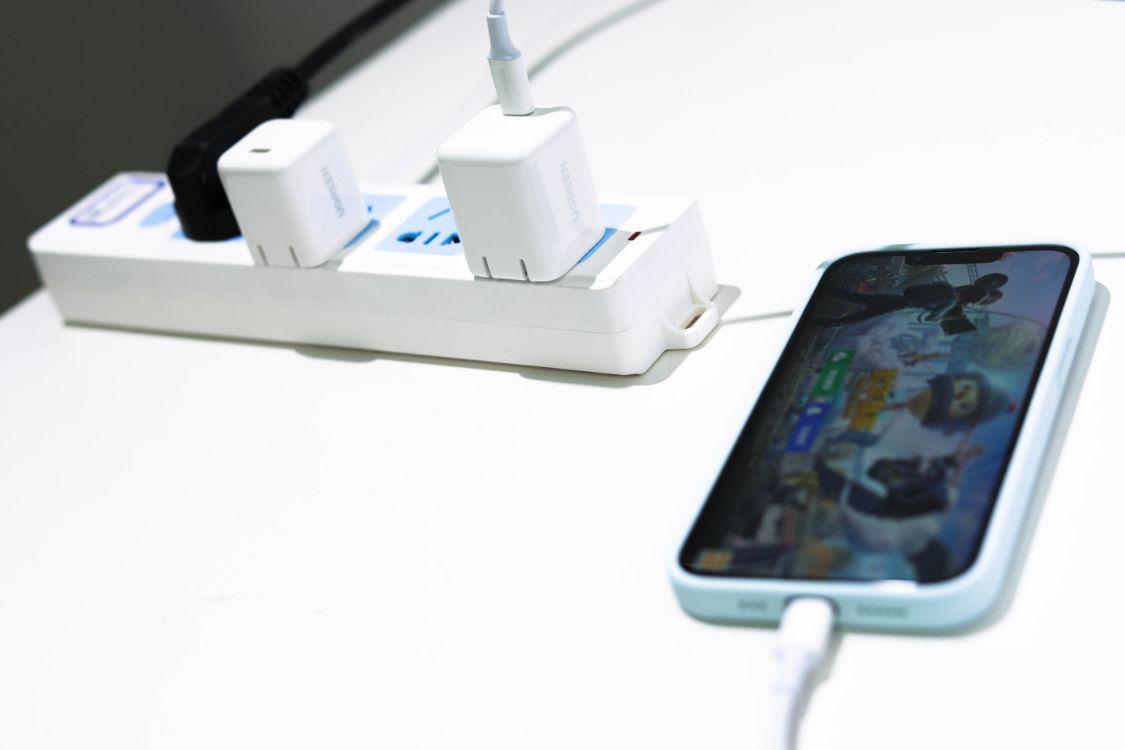 iphone14pro最新版本续航,iphone14pro各个版本续航