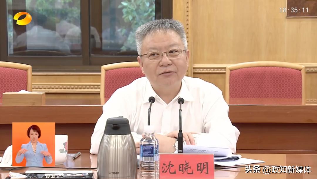 省委书记和省长互相提意见,市委年轻干部座谈会发言