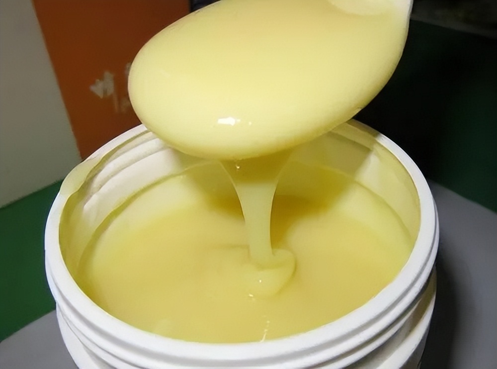 蜂王浆什么时间吃最合适呢,蜂王浆最好是早上吃还是晚上吃