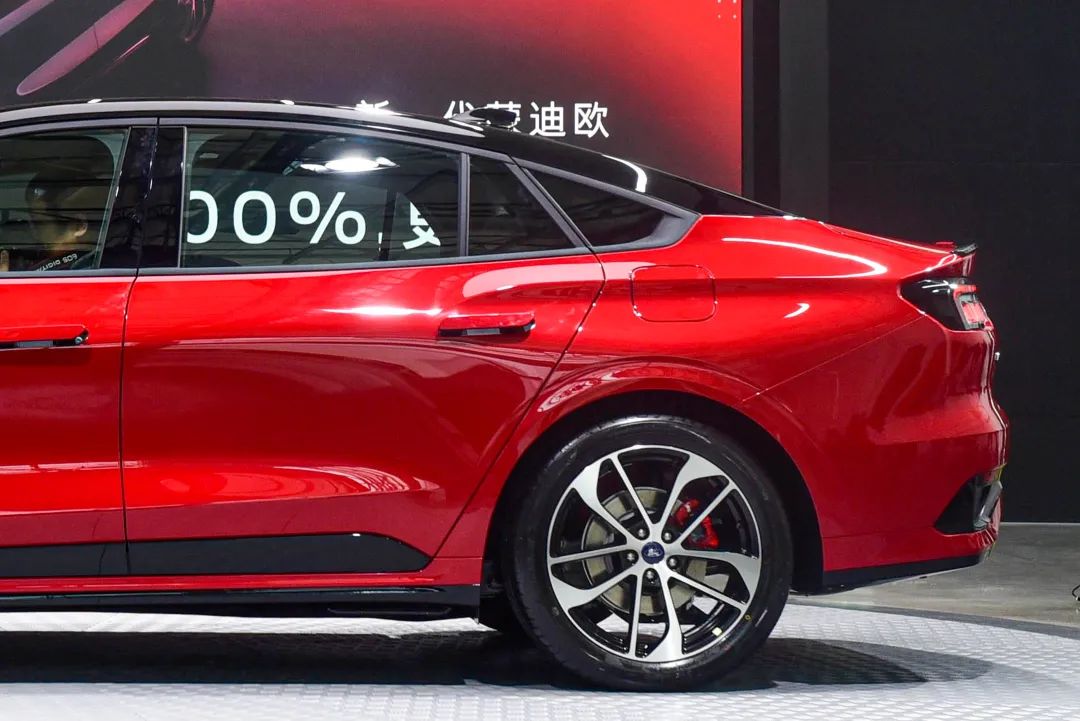 18款蒙迪欧2.0顶配深度测评,2.0凯美瑞和1.5t蒙迪欧哪个动力大